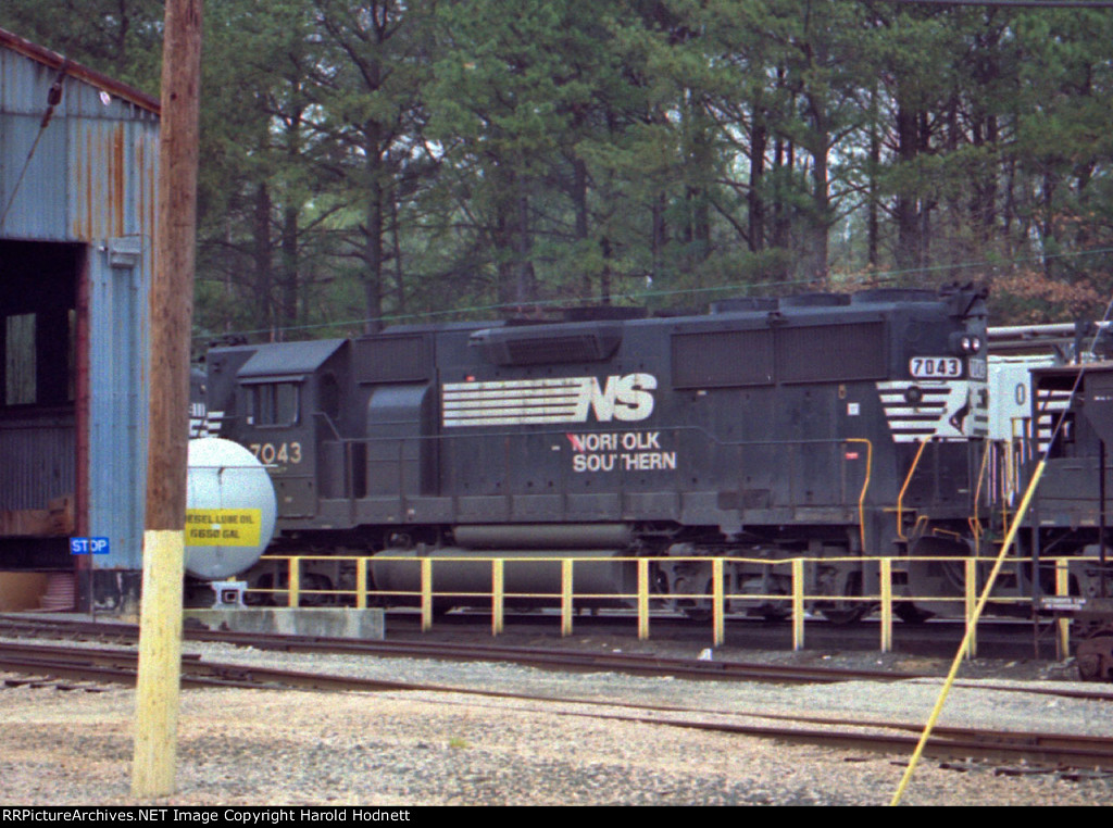 NS 7043